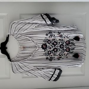 Knox Rose boho top. XXL. White, blue, pink.